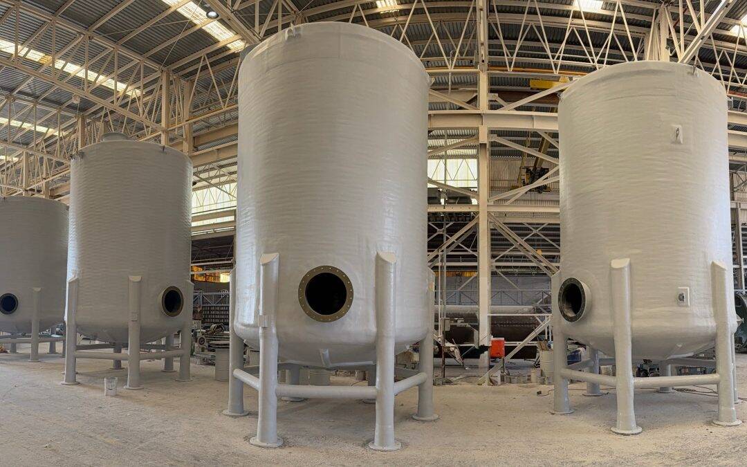 ¿Cuándo elegir tanques de fibra de vidrio (FRP) para tu planta?
