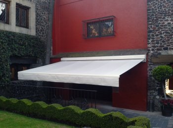 PERSIANAS ANTIHURACAN