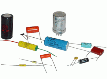 Capacitores