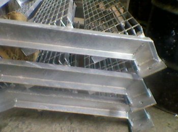 ESTRUCTURAS CON METAL GALVANIZADO