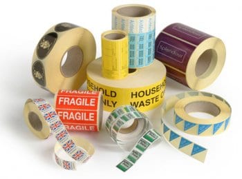 Características de etiquetas autoadheribles en rollo