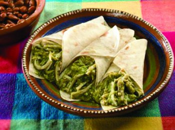 Cerdo en salsa verde - Comal Comida Casera