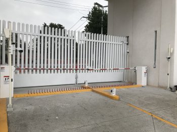 CONTROL DE ACCESO AUTONOMO CON TARJETAS DE PROXIMIDAD