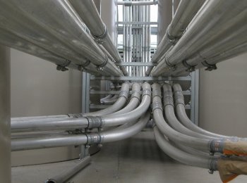 Acoples de aluminio para sistemas de transporte neumatico para el procesamiento de plasticos - H-P Products