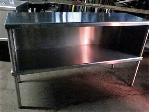 Mobiliario de acero inoxidable para laboratorios  - Muebles Inoxidables Adha
