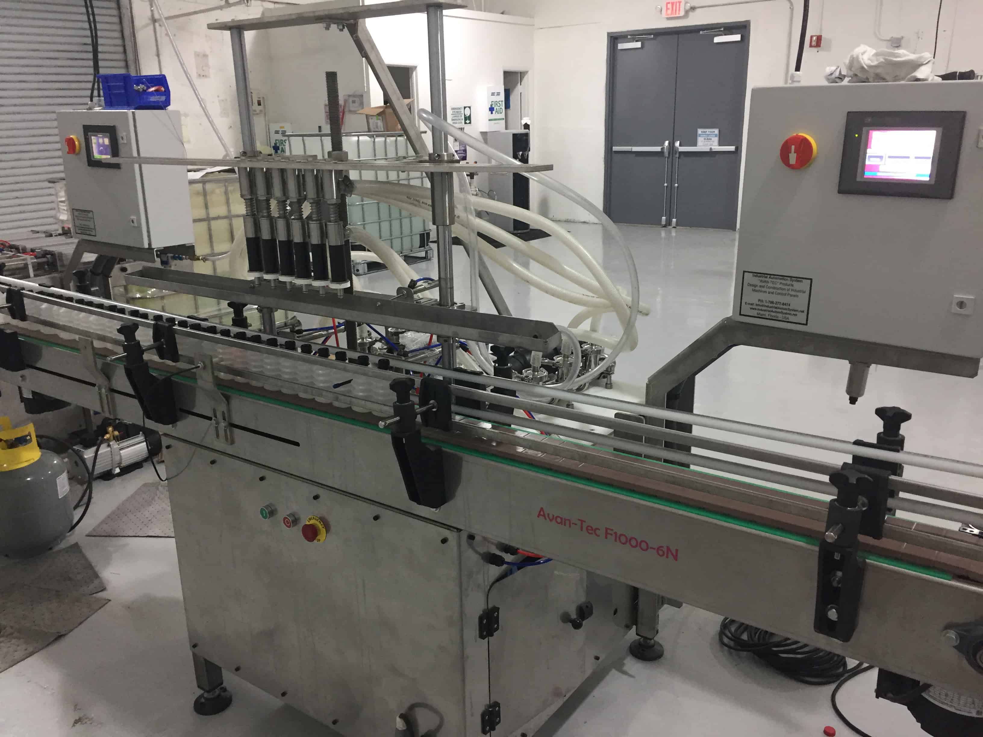 Llenadora automatica de 6 valvulas. Disponible hasta 12 valvulas de llenado.