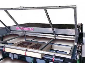 Termoformadora para láminas plásticoas