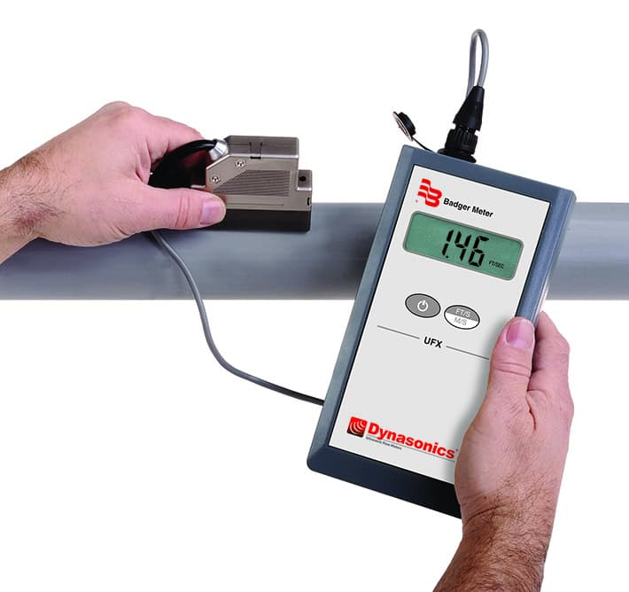 Medidor para agua ultrasónicos de efecto Doppler portátiles Dynasonic/ Badger Meter.