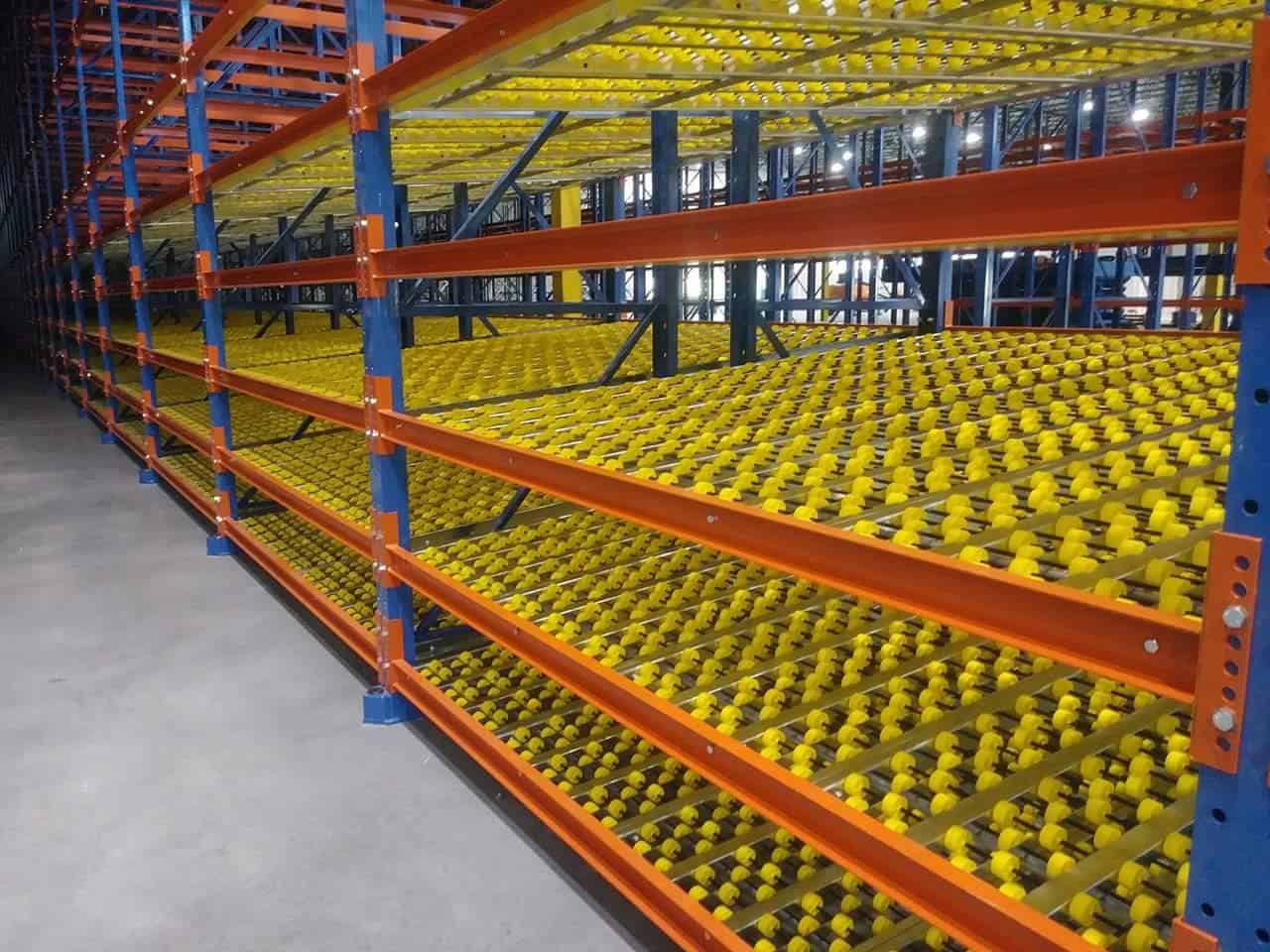 ESTANTERIA PARA PALETIZACION DINAMICA POR GRAVEDAD
