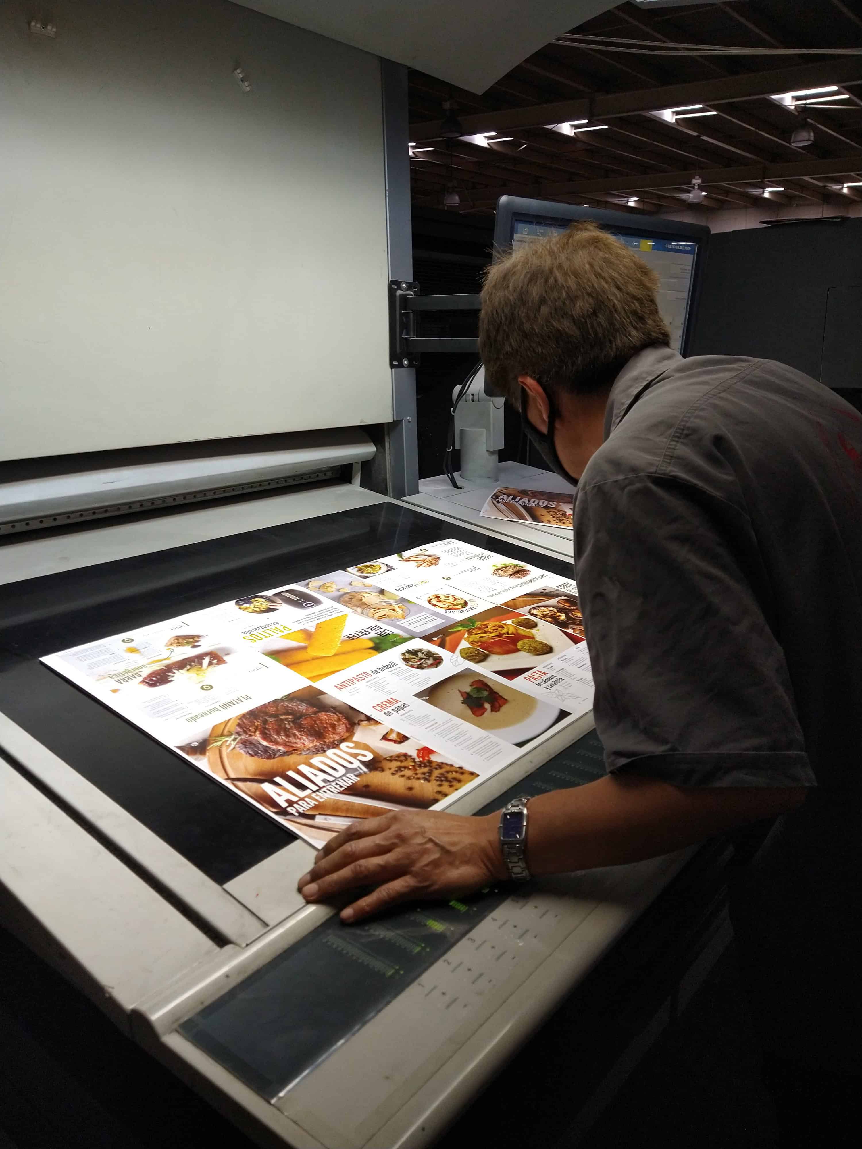 MAQUILA EN IMPRESIÓN Y ACABADOS