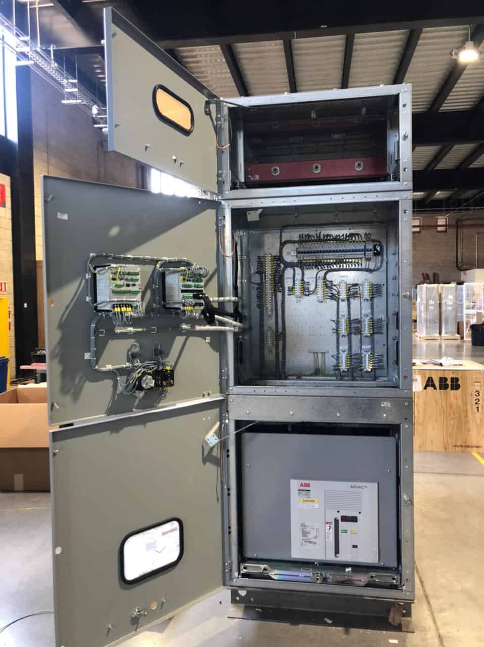Arrancadores con capacitores hasta 5000 hp y 15 kv.