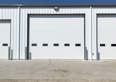 PUERTA SECCIONAL PARA ANDENES DE CARGA O BODEGAS