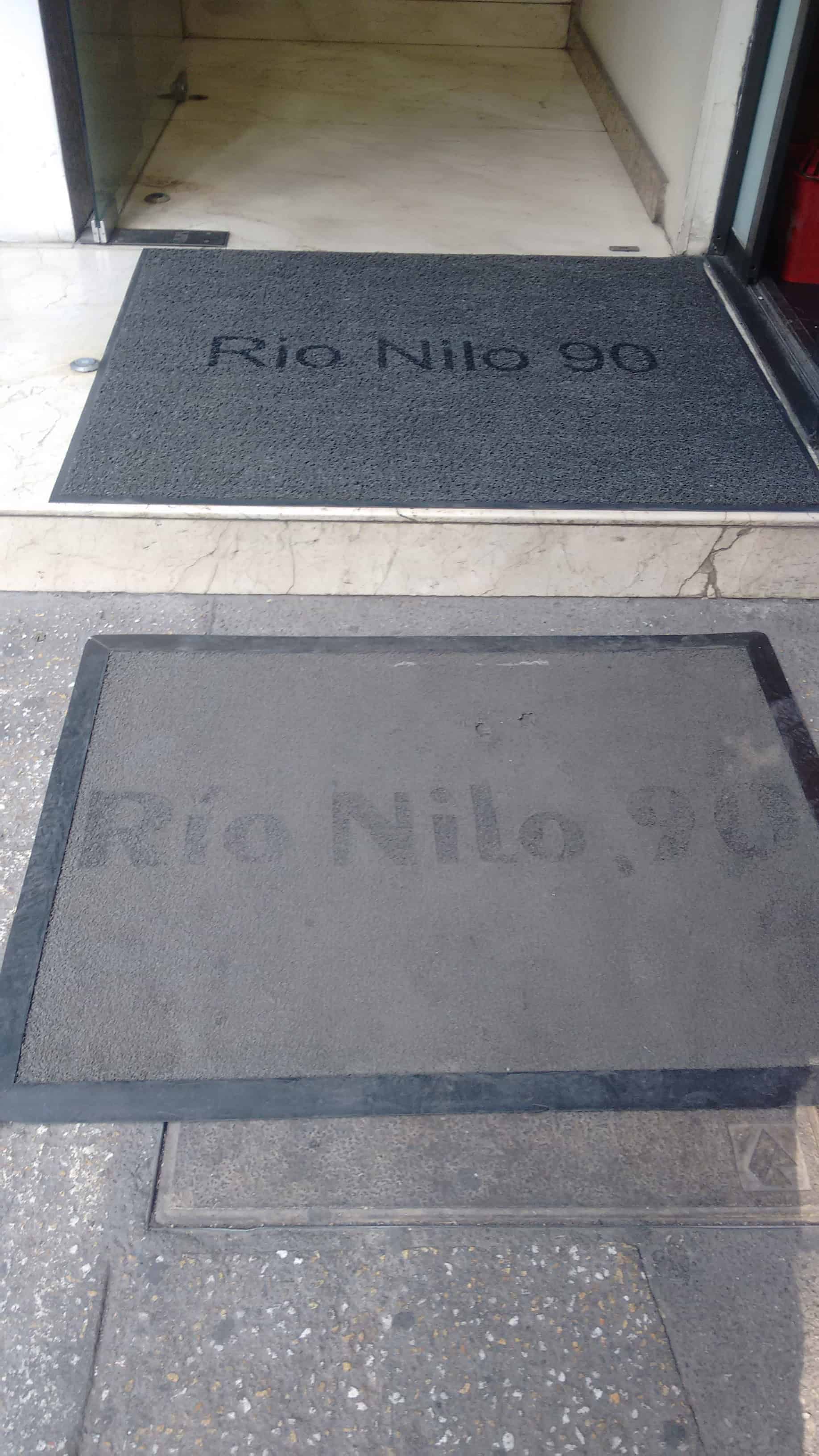 Tapete en alfombra varios tipos, retenedor de polvo vulcanizado en una sola pieza con logotipo, leyenda y publicidad en los colores que requiera 