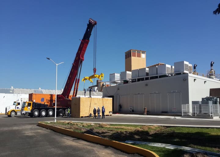 Maniobras de Instalación de Equipo en Planta de Generación Construida