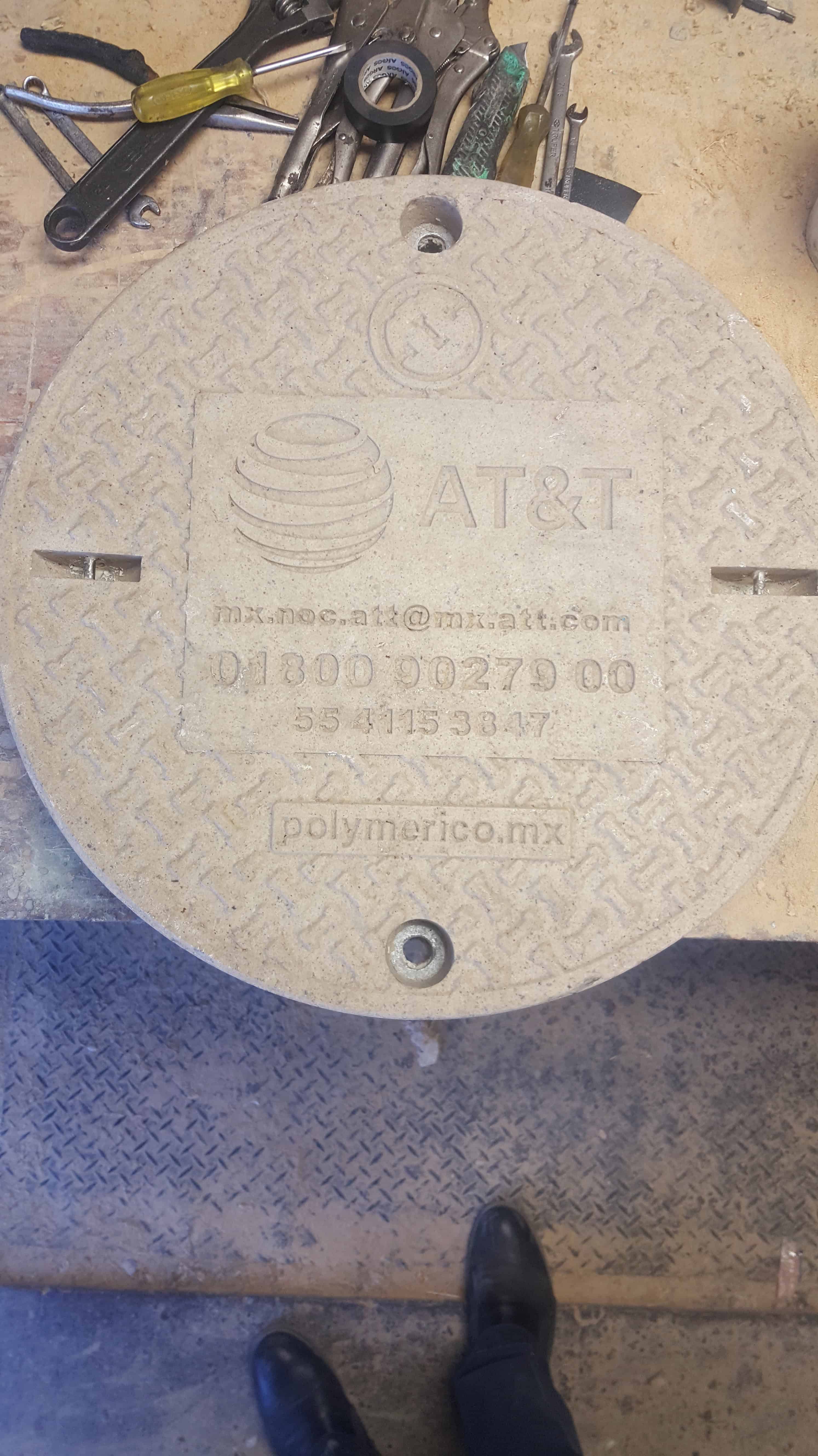 MODELOS EN MADERA O RESINAS
