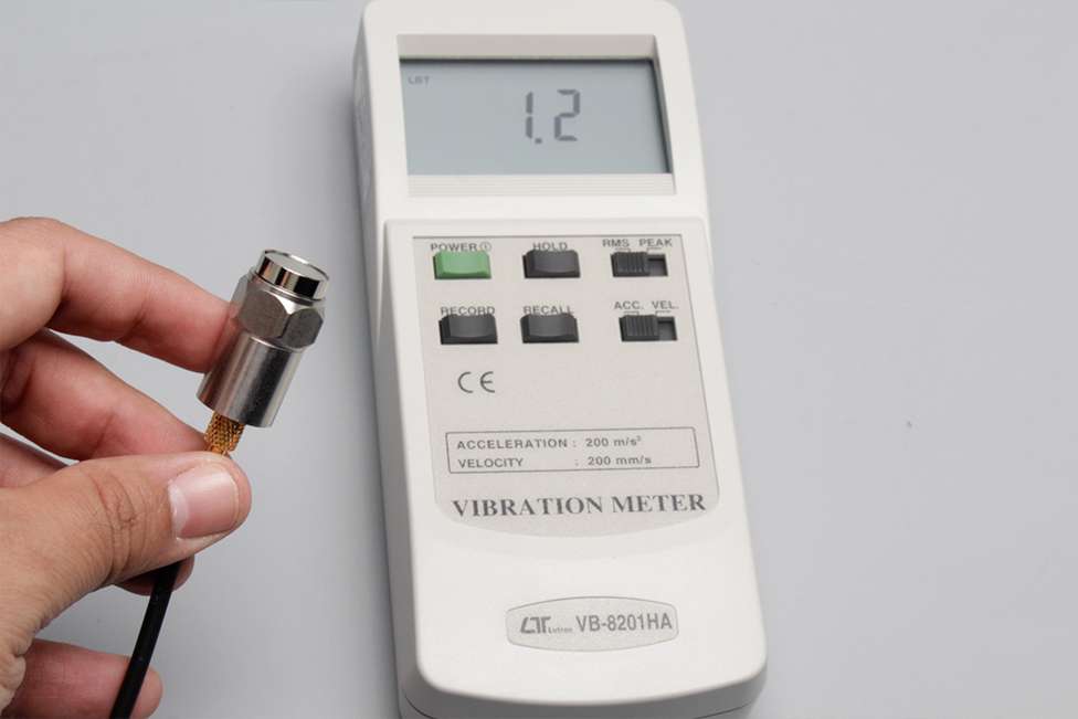 MEDIDORES DE VIBRACION EN MOTORES