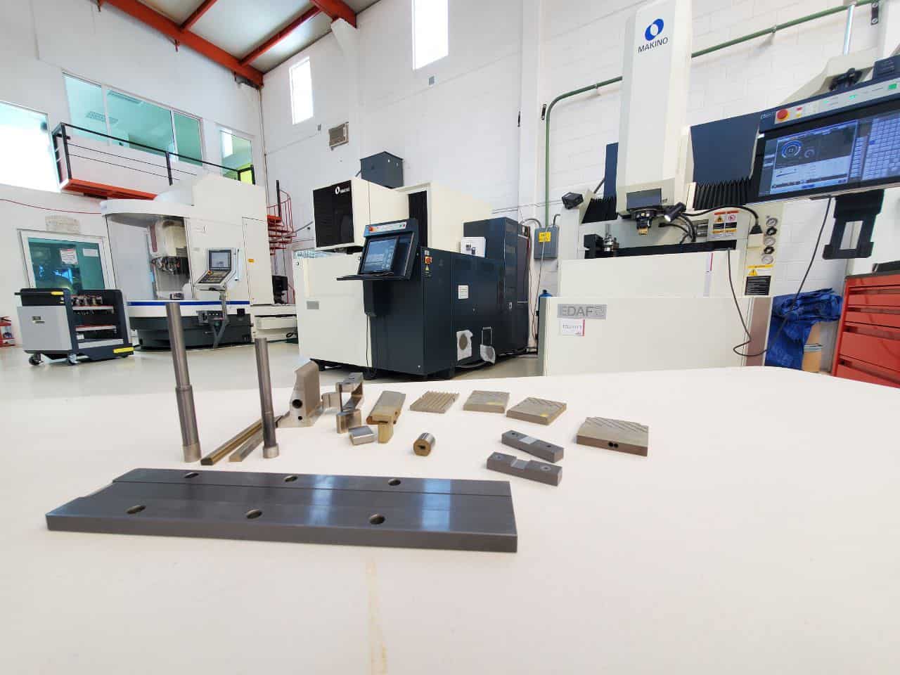 Erosion por hilo y maquinado de alta precisión