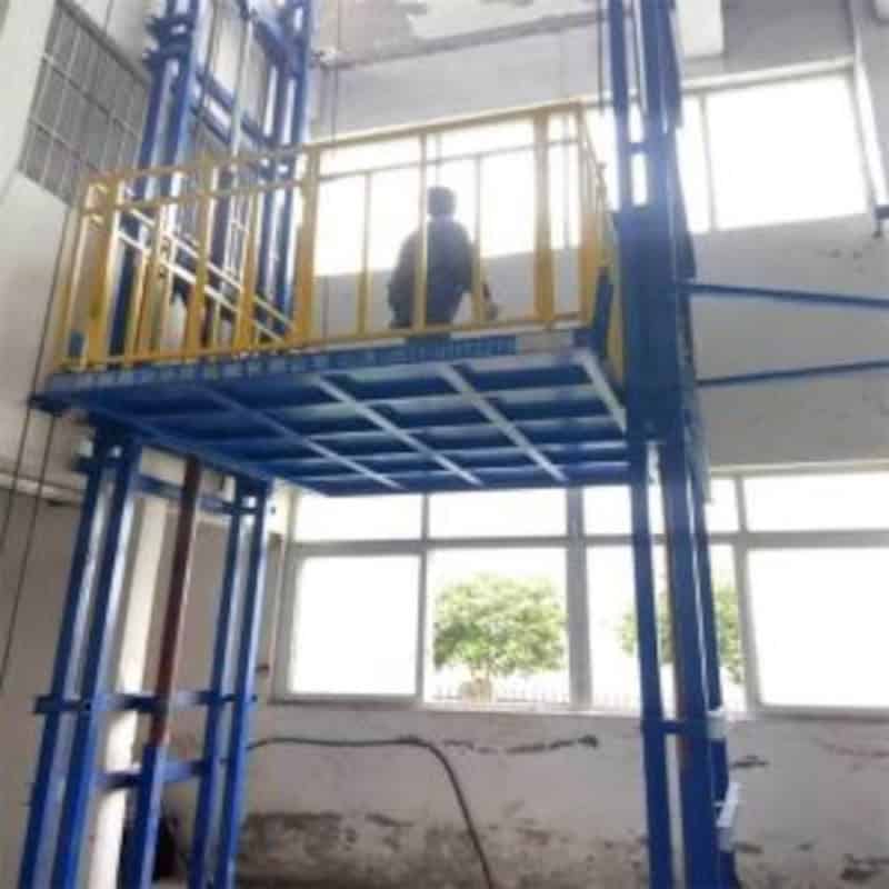 Elevadores Montacargas para Contenedores 
