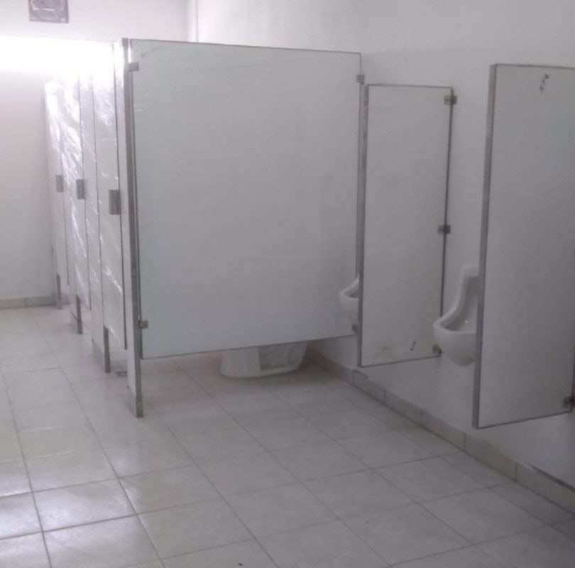 Mamparas para Baños de Alta Resistencia 
