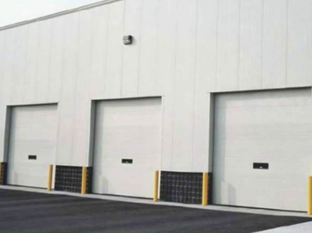 Puertas Seccionales de Andén Comercial