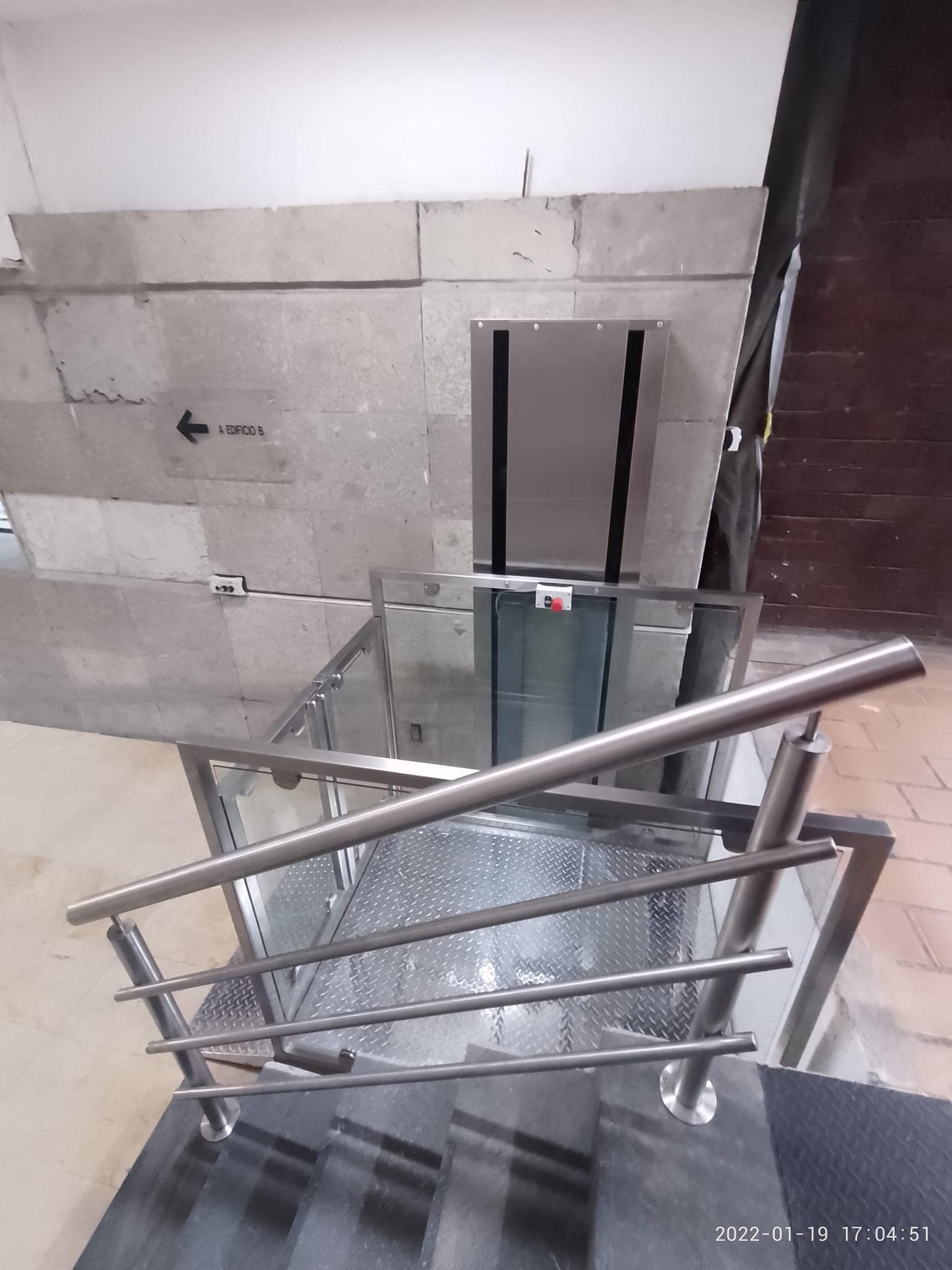 Elevadores para Sillas de Ruedas y Salvaescaleras - 4