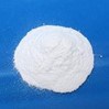 Polvo cristalino blanco o gránulos, inodoro. Se encuentra presente naturalmente como el mineral nicolita; del cual puede ser extraído con procesos de solubilización y cristalización para aumentar la pureza.