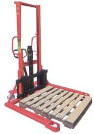 Apilador o estibador hidraulico, con base de uñas ajustables para las diferentes medidas de tarimas, capacidad de carga 1000 kg. altura de estiva o elevacion de  1.60m. y 2.20m. con ruedas de acero o poliuretano, tambien con reudas de nylon para no manchar los pisos. 