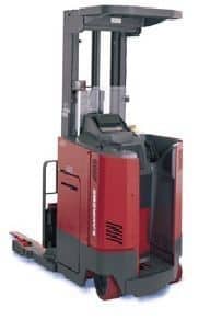 Apilador o estivador electrico hombre a bordo capacidad de carga 1000kg. y 1500kg. estiva o eleva a 3m. ruedas de poliuretano y de nylon para no manchar o maltratar los pisos incluye cargador y bateria para 220 volts. 