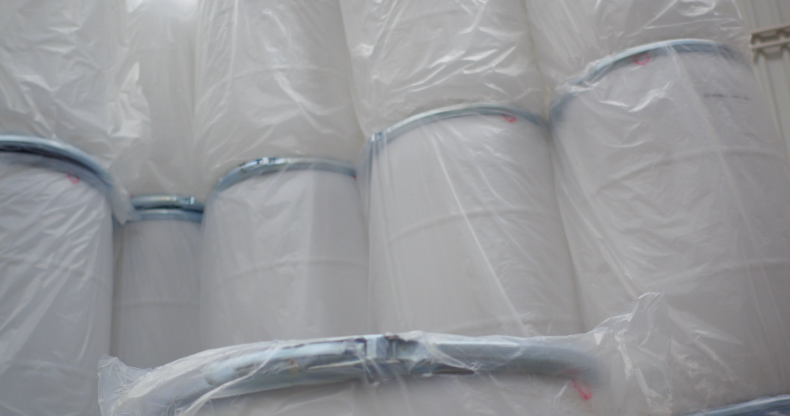 Trasvase de productos de materias primas