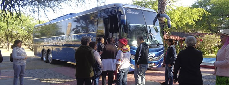 Renta de autobuses en Paquete