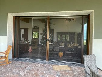 Mosquiteros enrollables para puertas