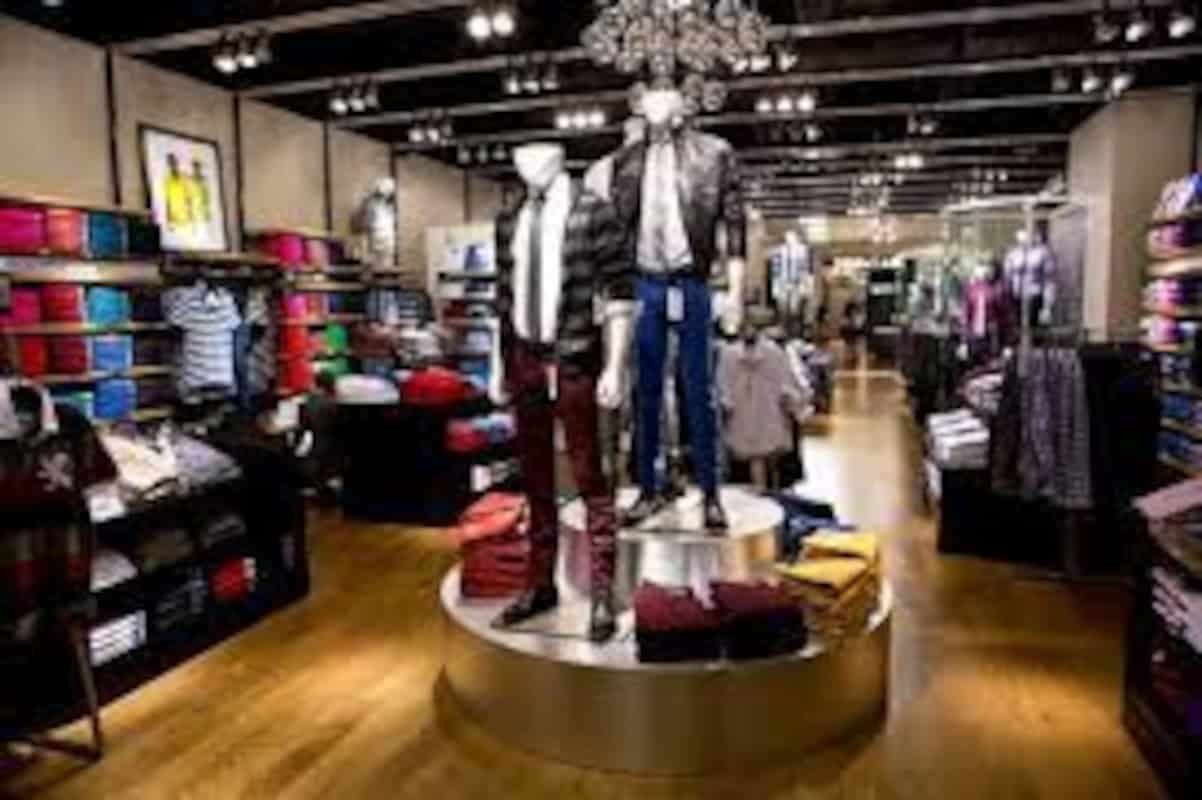 Anaqueles para tiendas de ropa 