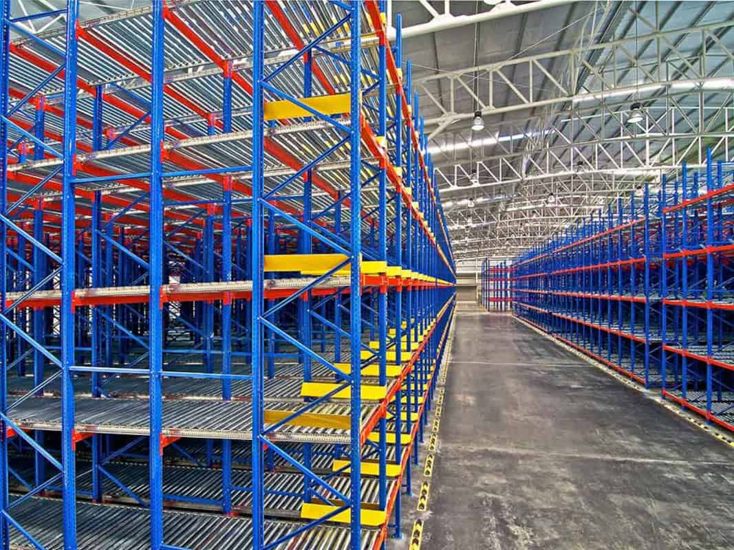 Racks de acero laminado para cargas pesadas