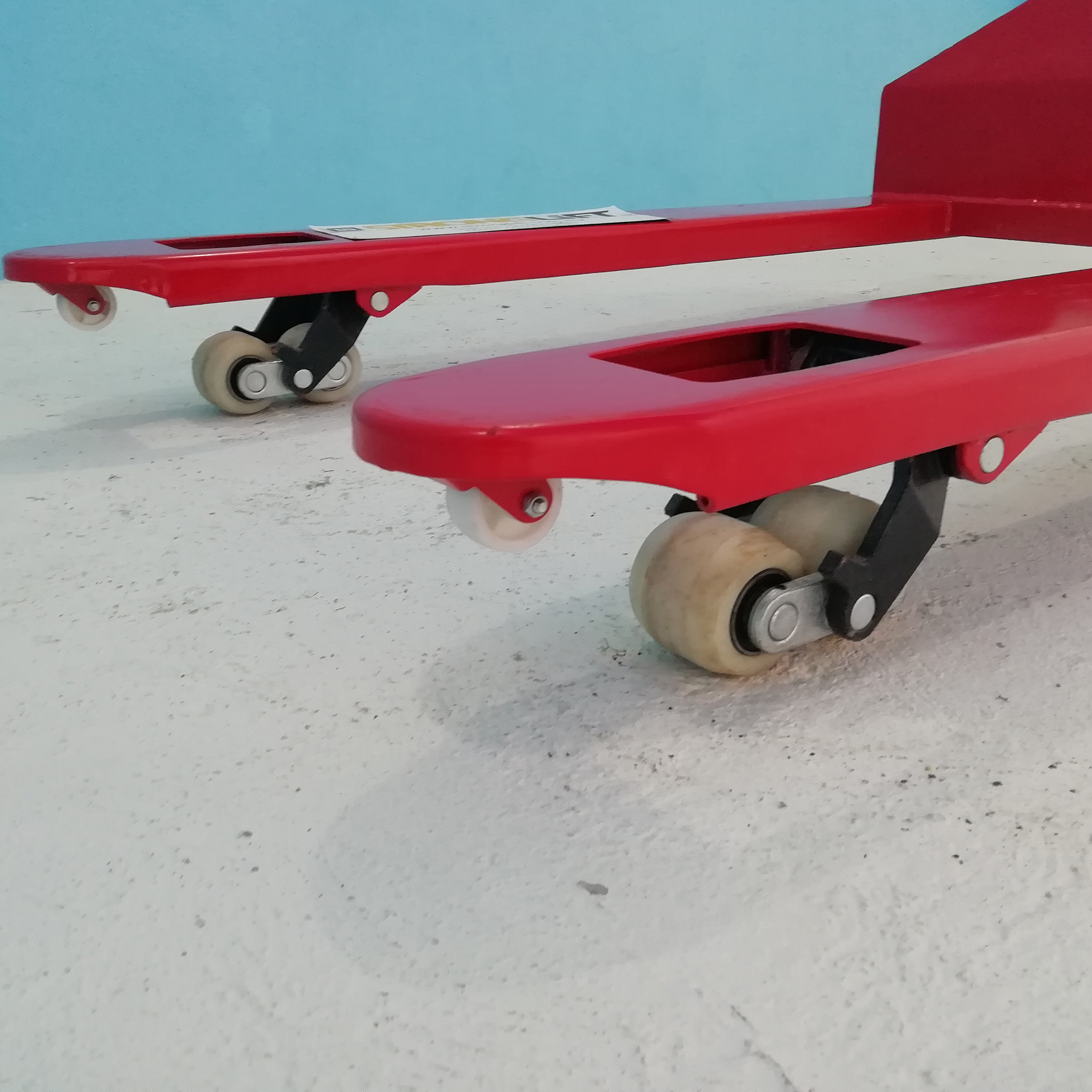 Patin ancho (batman) perfil bajo 3 toneladas 2