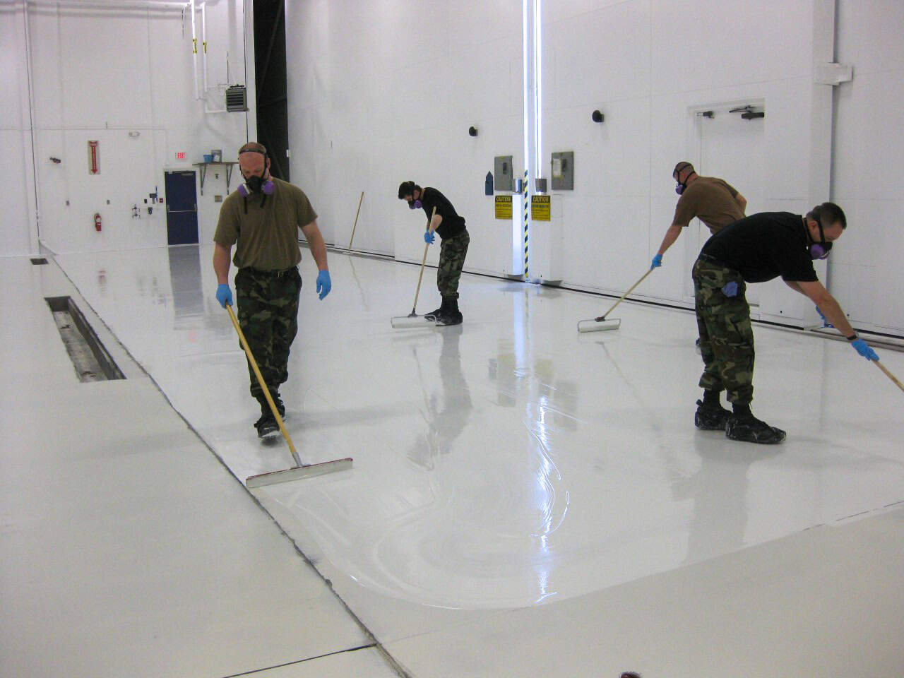 DURAFLOOR® 350 Pintura para piso epóxico de altos sólidos