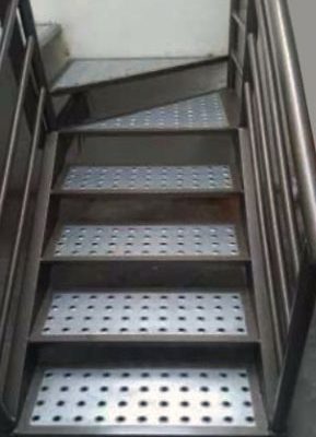 Antiderrapante arquitectónico para escaleras