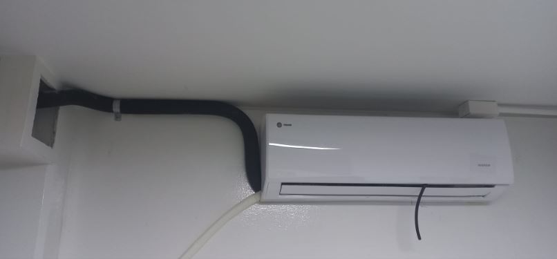 INSTALACION DE AIRE ACONDICIONADO TIPO MINISPLIT