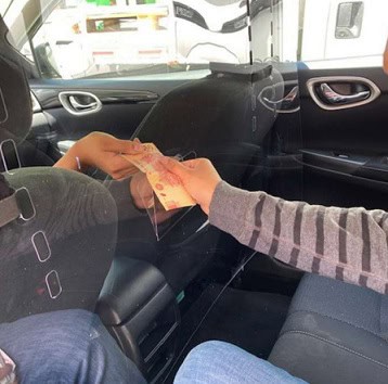Mampara de distanciamiento vehicular