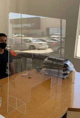 Mampara de acrilico cristal para escritorio