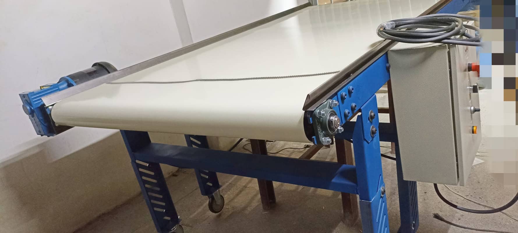 Transportadores de banda sobre cama 