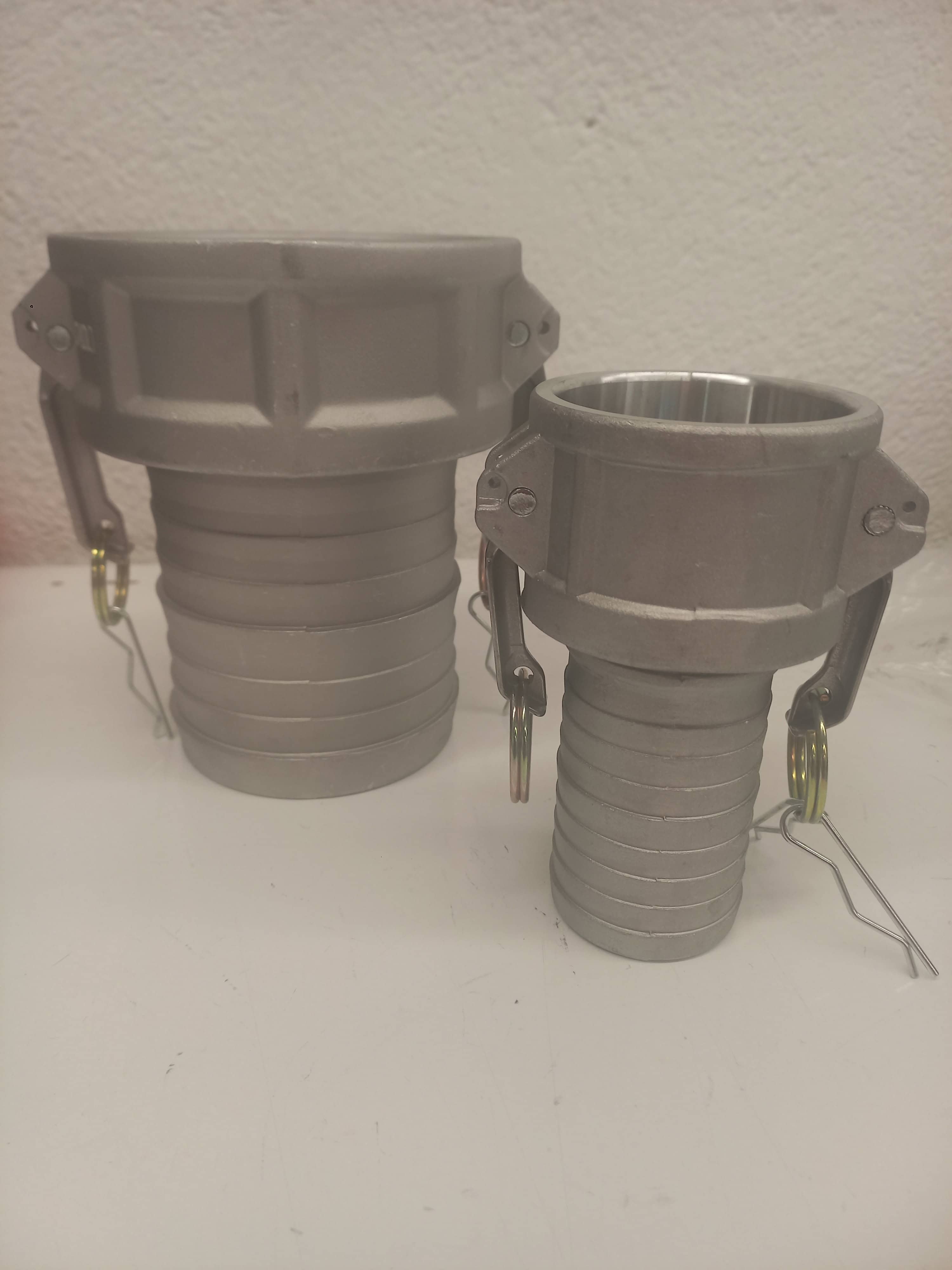 Conexiones rápidas de leva y ranura en aluminio