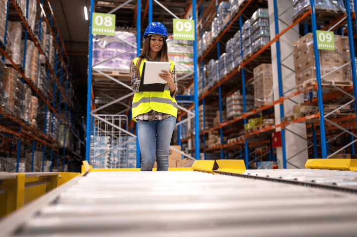 Almacenaje de mercancias en el sector logistico