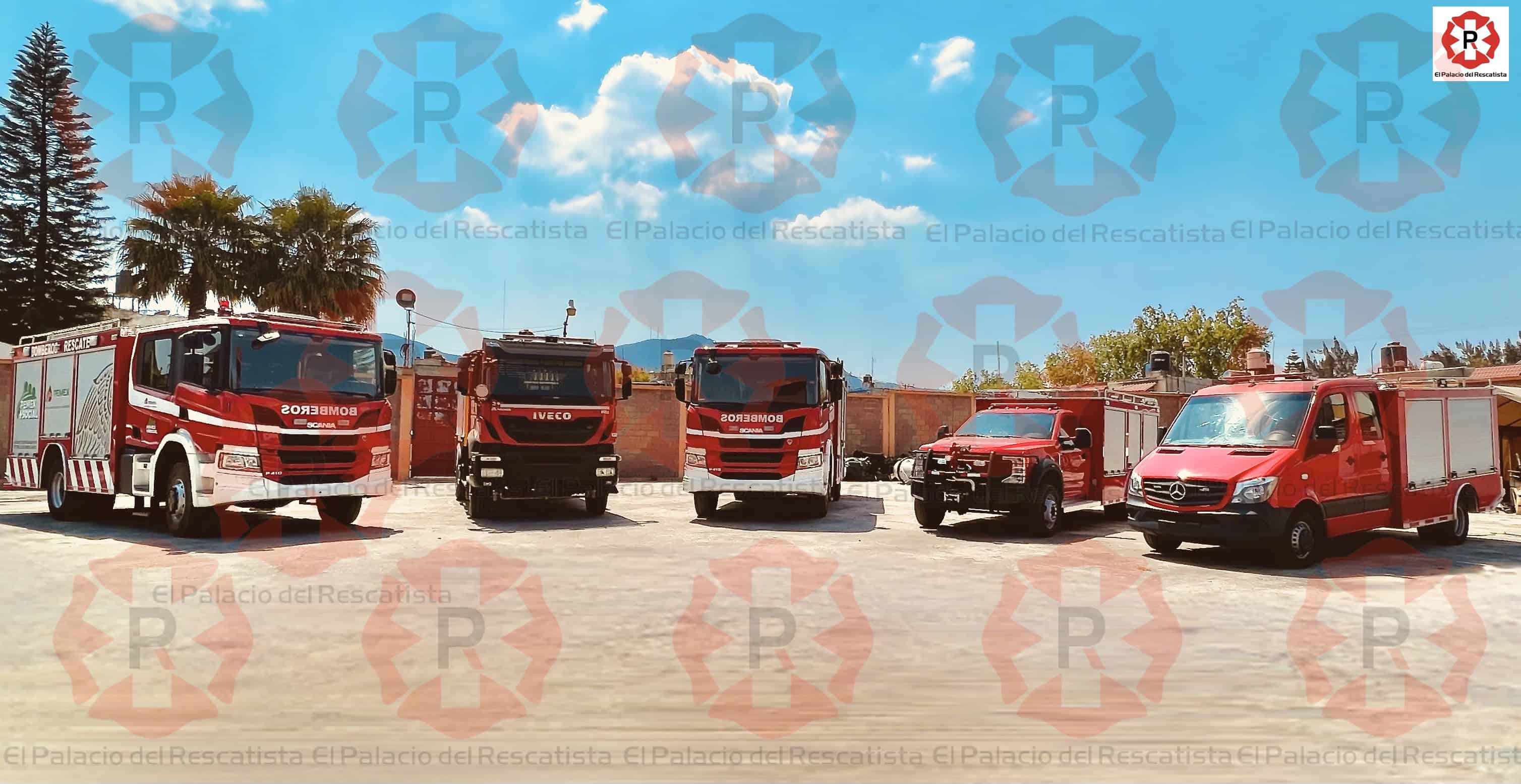 Bomberos Camiones Equipados
