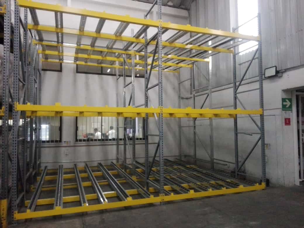 ESTANTERIA CON PICKING