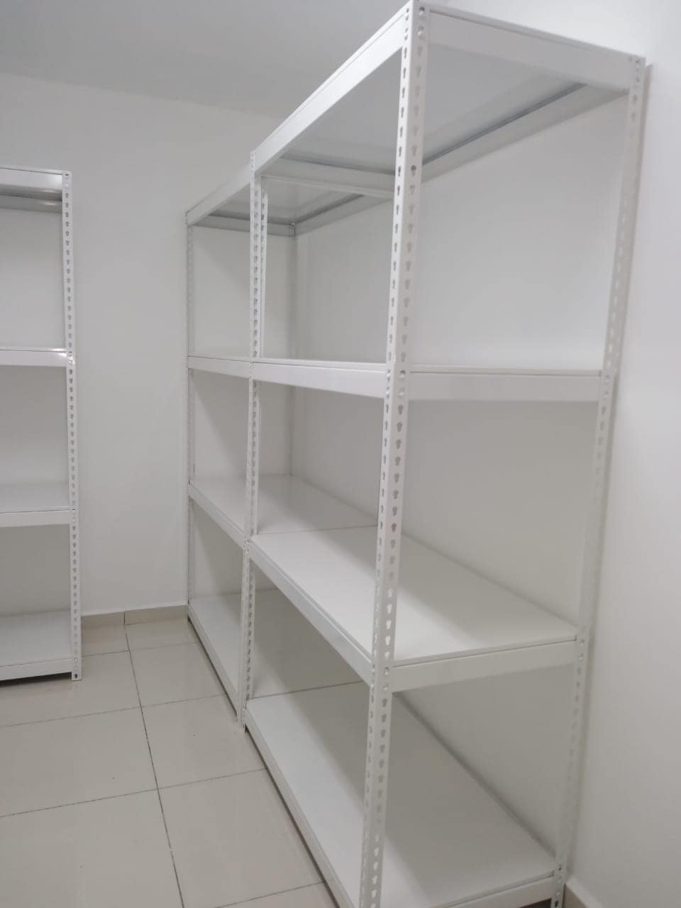 ESTANTERIA PARA HOSPITALES