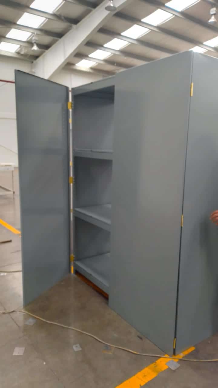 LOCKERS DE USO INDUSTRIAL