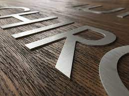 Letras metalicas en acero inoxidable, acero al carbón y aluminio 3
