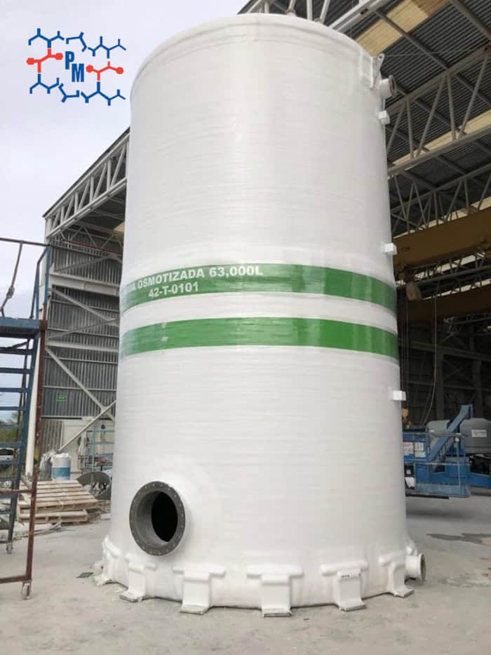 Tanques de fibra de vidrio con resinas vinilester Plastimarmol 1