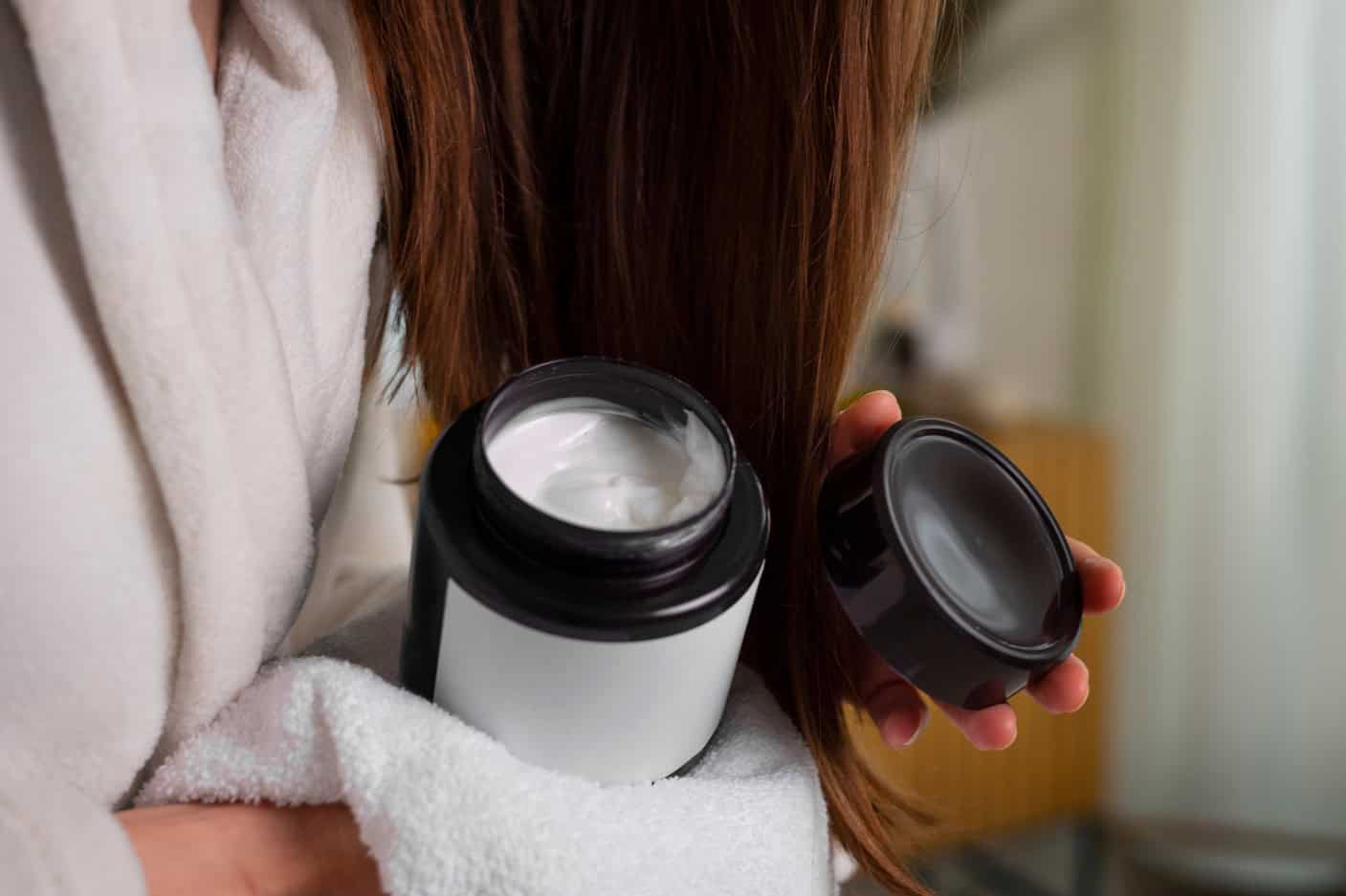 Emulsión de silicón con propiedades de brillo y humectación para el cabello