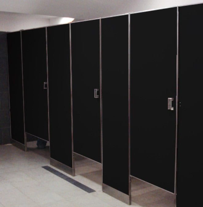 Mamparas con acabado en plástico laminado Sanimodul de México - 3